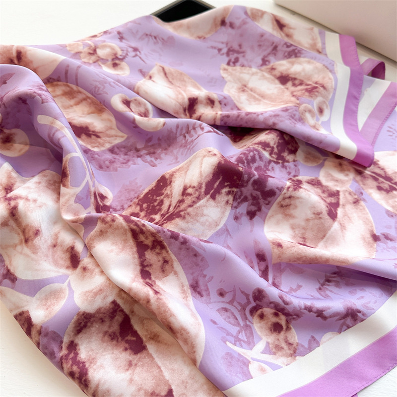 女性用の大きな正方形のプリントスカーフ,レトロなツイルシルク - Scarf Silk Square のレビューと価格