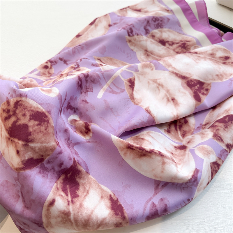 女性用の大きな正方形のプリントスカーフ,レトロなツイルシルク - Scarf Silk Square のレビューと価格